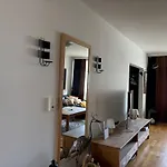Haukilahti, 3 Rooms, Kitchen And Parking Place شقة إسبو