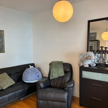 Haukilahti, 3 Rooms, Kitchen And Parking Place 公寓